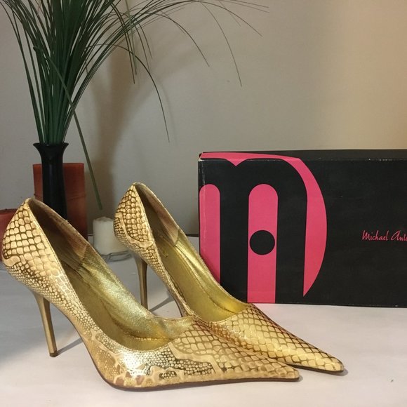 Gold Pointy Toe Heels - Picture 2 of 2